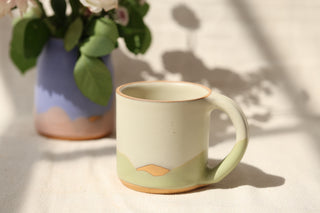 Tata Mug in Vanilla Bean and Fava Y