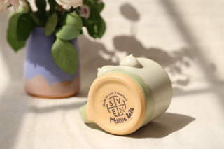 Tata Mug in Vanilla Bean and Fava Y