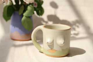 Tata Mug in Vanilla Bean and Fava Z