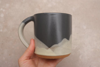 18 oz Midnight Classic Mug