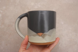 18 oz Midnight Classic Mug