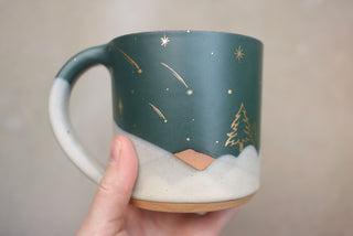 Peacock 18 oz Classic Mug 312 Cozy Cabin