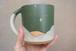 Cedar 18 oz Classic Mug 108 Cozy Cabin