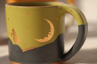 Ghoul Mist 12 oz Mug 9007 'Wandering Witch'