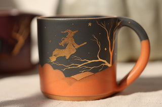 Halloween 18 oz Mug 013 'Witch on a Broomstick'
