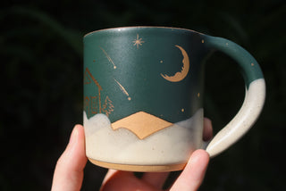 Peacock 12 oz Mug Cozy Cabin 031