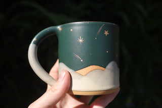 Peacock 12 oz Mug Cozy Cabin 031